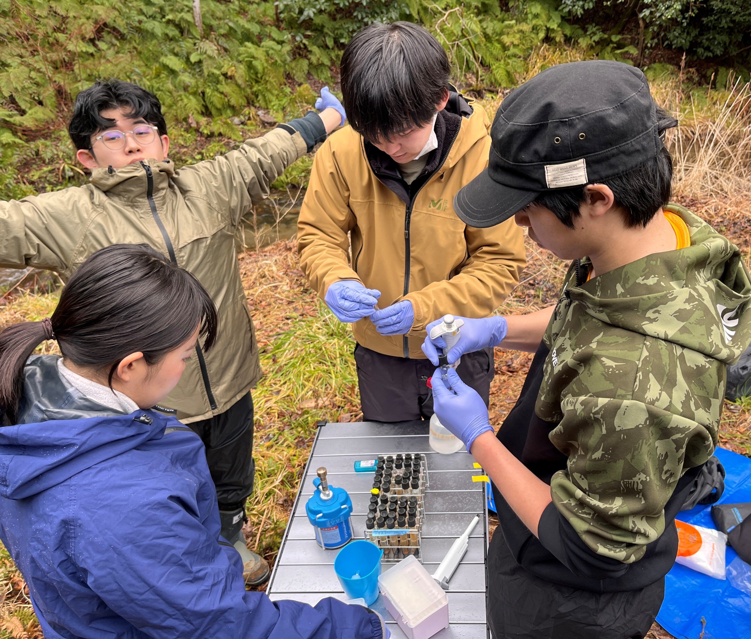 野外調査の１コマ